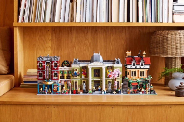 LEGO Icons 10350 - Dom w stylu angielskim