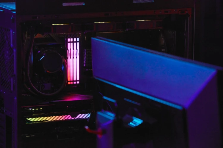 KINGSTON DDR5 64GB 5600MT/s CL40 DIMM KITx2 FURY Beast RGB