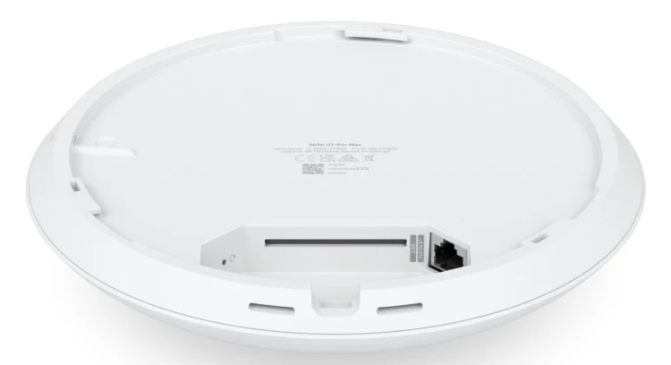 Access Point Wi-Fi 7 Ubiquiti UniFi U7 Pro Max 2.4GHz(2x2)/5GHz(4x4)/6GHz(2x2) PoE+ 1x2,5G