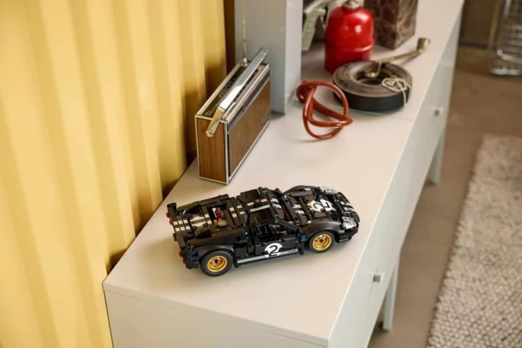 LEGO TECHNIC 42223 Samochód wyścigowy 1966 Ford GT40 MKII