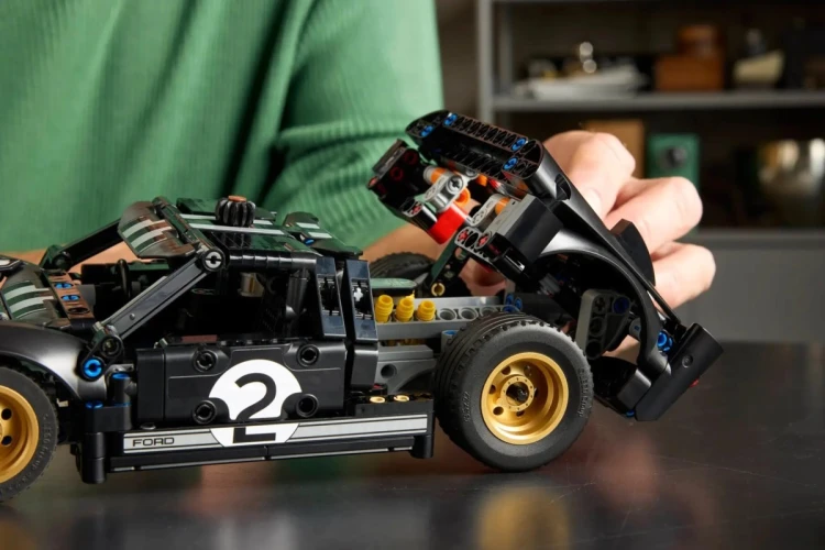 LEGO TECHNIC 42223 Samochód wyścigowy 1966 Ford GT40 MKII