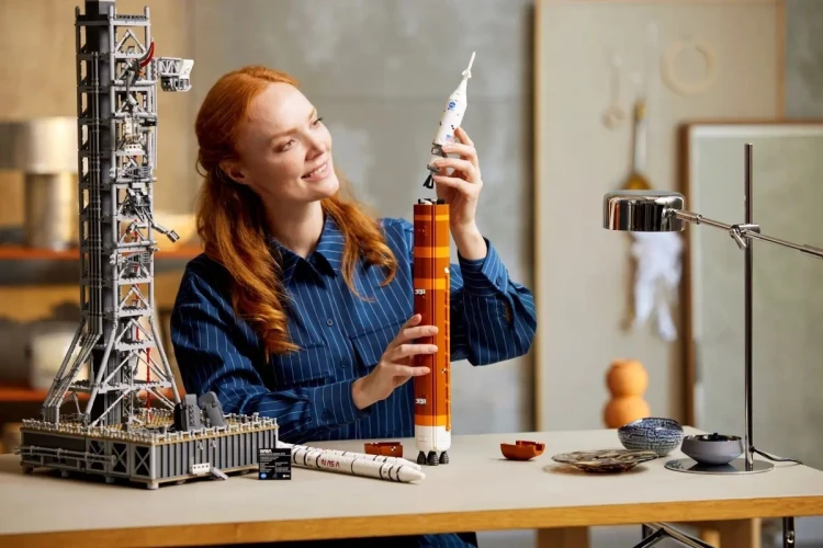 LEGO Icons 10341 - Rakieta SLS NASA Artemis