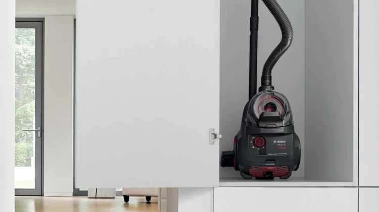 Odkurzacz bezworkowy Bosch ProPower BGS21POW2 czarny