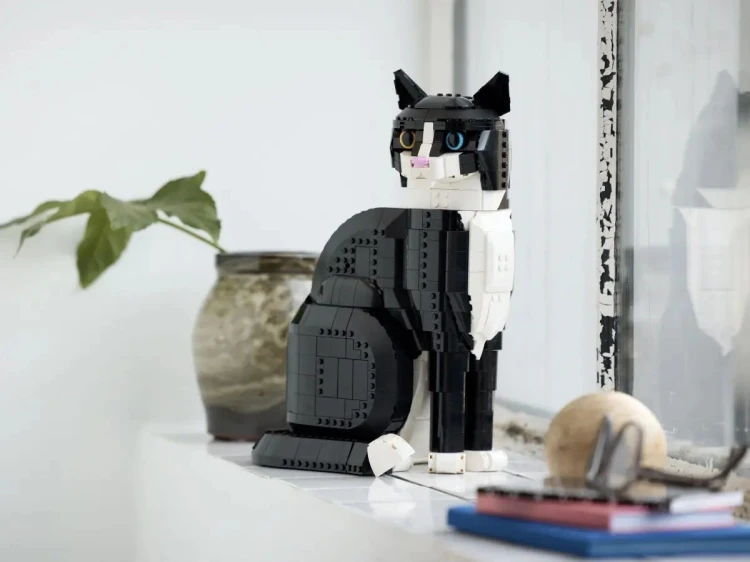 LEGO Ideas 21349 - Biało-czarny kot