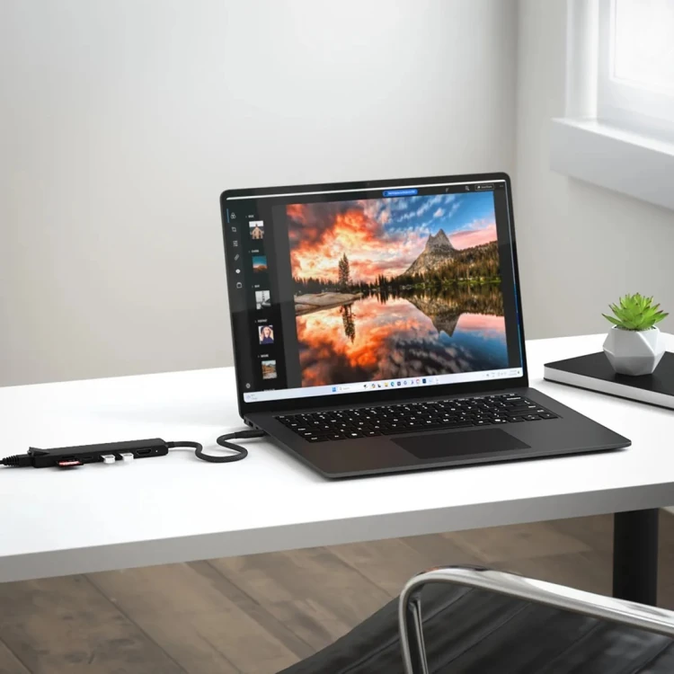 Satechi ST-P7SK huby i koncentratory USB Type-C 10000 Mbit/s Czarny