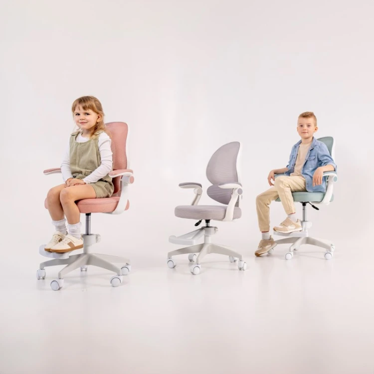 Fotel obrotowy dla dziecka Junior 4.5 Pink