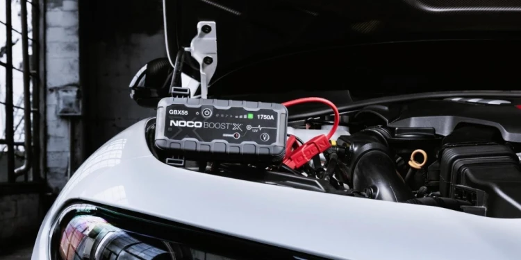 Urządzenie rozruchowe NOCO GBX55 Boost X 12 V 1750 A