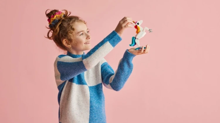 LEGO Creator 3w1 31140 - Magiczny jednorożec