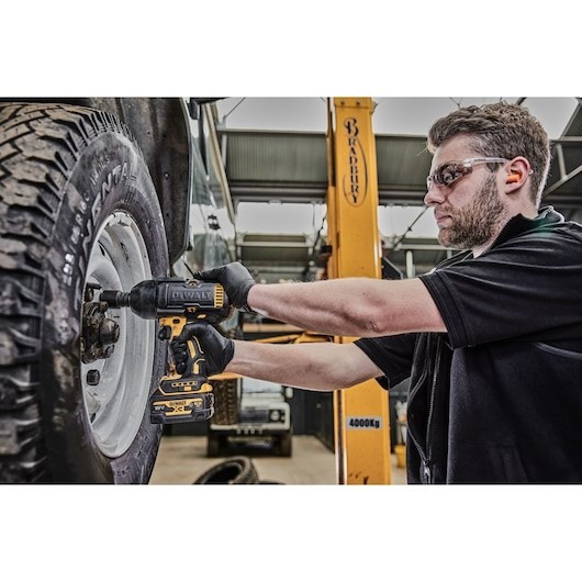 Klucz udarowy 1/2" 18V 2*5,0Ah DCF900P2G DEWALT
