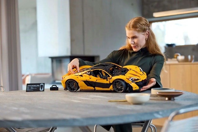 LEGO Technic 42172 - McLaren P1