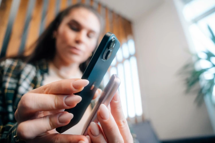 Verbatim Charge 'n' Go Litowo-polimerowy (LiPo) 5000 mAh Bezprzewodowe ładowanie Różowy