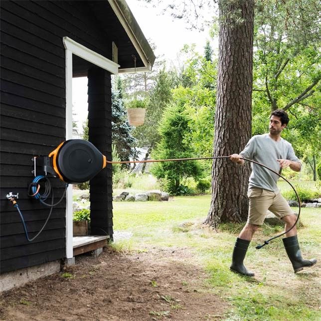 Fiskars 1027095 uchwyt do węża ogrodowego Włókno, Metal Czarny