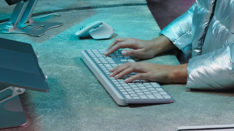 Klawiatura Logitech MX Keys S 920-011566 RF Wireless + Bluetooth QWERTZ Niemiecki Aluminium, Biała