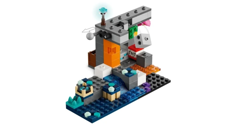 LEGO Minecraft 21274 - Spotkanie ze strażnikiem