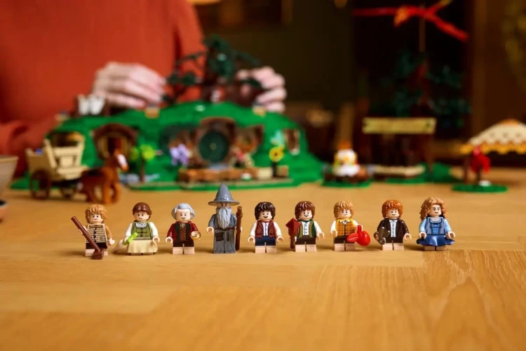 LEGO Icons 10354 - Władca Pierścieni: Shire