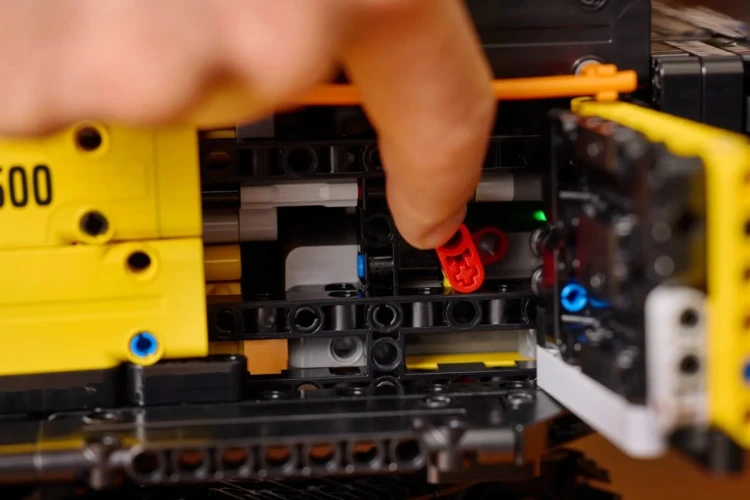 LEGO Technic 42215 - Koparka Volvo EC500 Hybrid