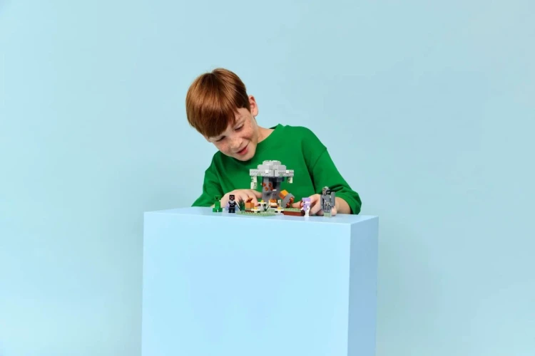 LEGO Minecraft 21586 - Blady ogród