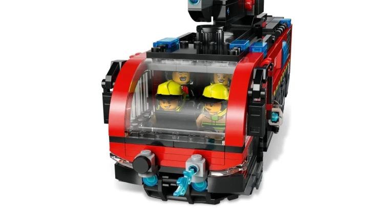 LEGO City 60499 - Lotniskowy wóz strażacki