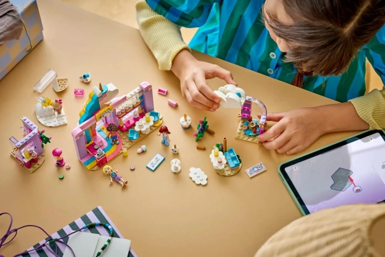 LEGO Friends 42684 - Jednorożcowa kawiarnia