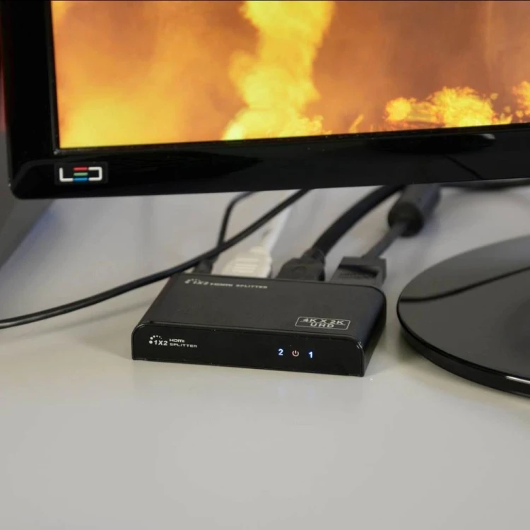 Techly IDATA HDMI2-4K2 rozgałęziacz telewizyjny HDMI 2x HDMI