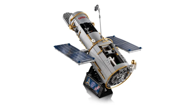LEGO Icons 11382 - Kosmiczny Teleskop Hubble'a