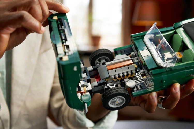 LEGO Icons 11381 - Jaguar E-Type
