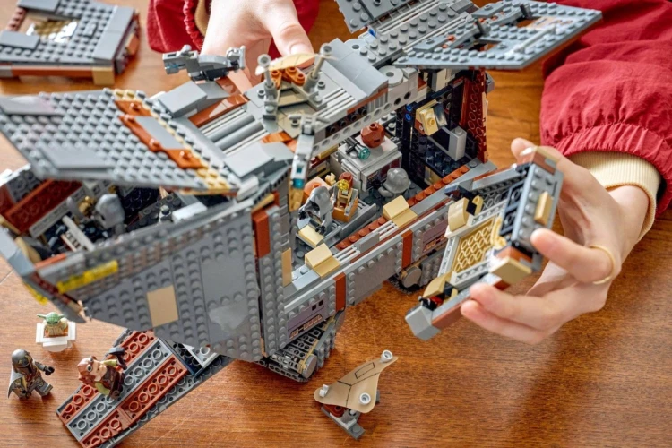 LEGO Star Wars 75453 - Piaskoczołg wędrownych Jawów i bagnorożec