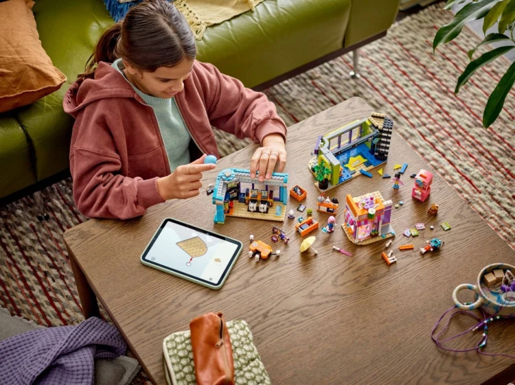 LEGO Friends 42674 - Sklep z grami i komiksami