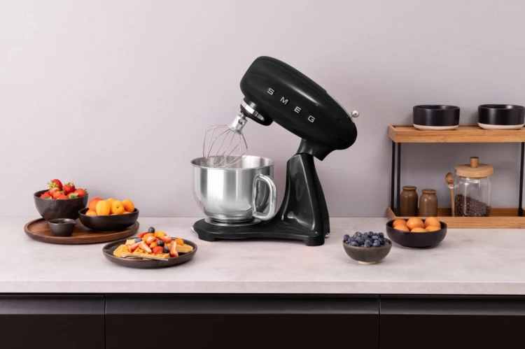 Robot kuchenny SMEG SMF05BLEU
