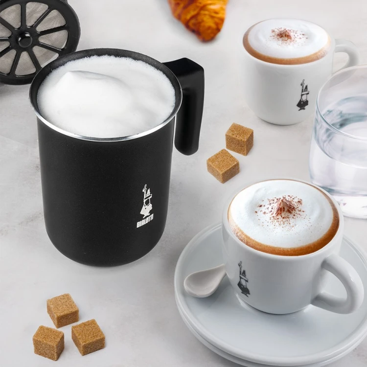 Bialetti 00AGR394 spieniacz do mleka Ręczny spieniacz do mleka Czarny