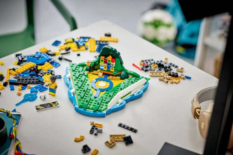 LEGO EDITIONS 43027 Vini Jr. - piłkarskie momenty