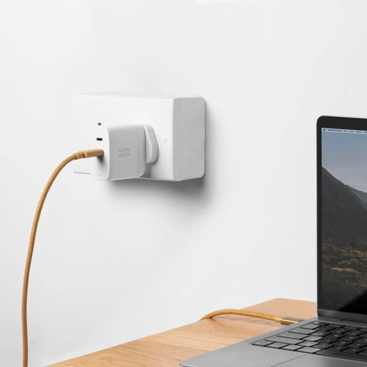 Ładowarka Native Union Fast Gan Charger PD 67W