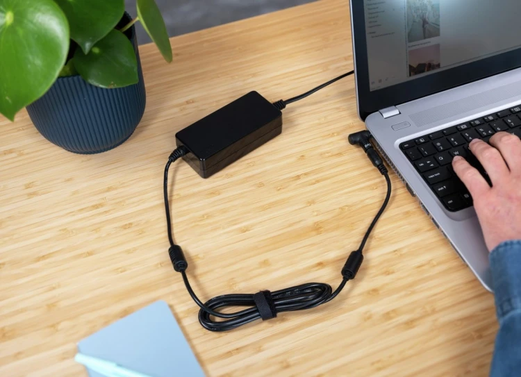 Trust Primo adapter zasilający/ inwentor Wewnętrzna 70 W Czarny
