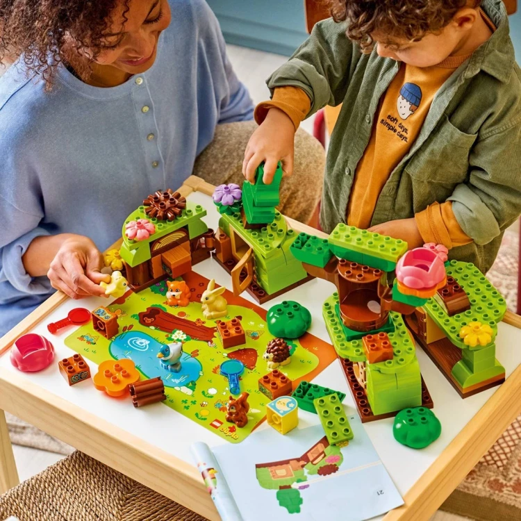 LEGO DUPLO 10480 Las odkrywców z dzikimi zwierzętami