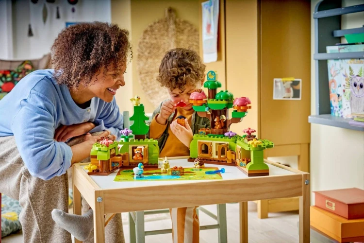 LEGO DUPLO 10480 Las odkrywców z dzikimi zwierzętami