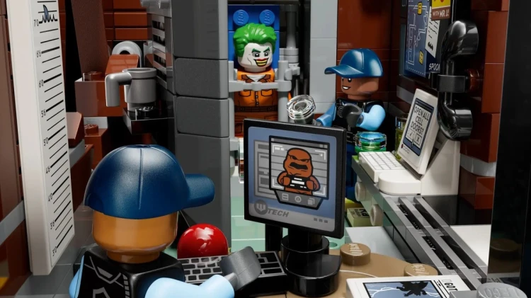 LEGO BATMAN 76300 Arkham Asylum