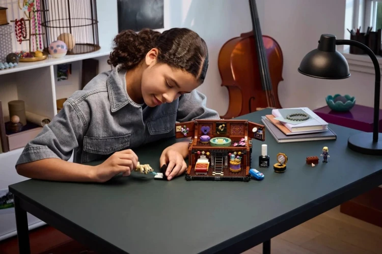 LEGO WEDNESDAY 76785 Mieszkanie Rączki