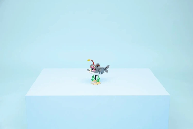 LEGO CREATOR 3 W 1 31381 Groźny rekin i skrzynia ze skarbem