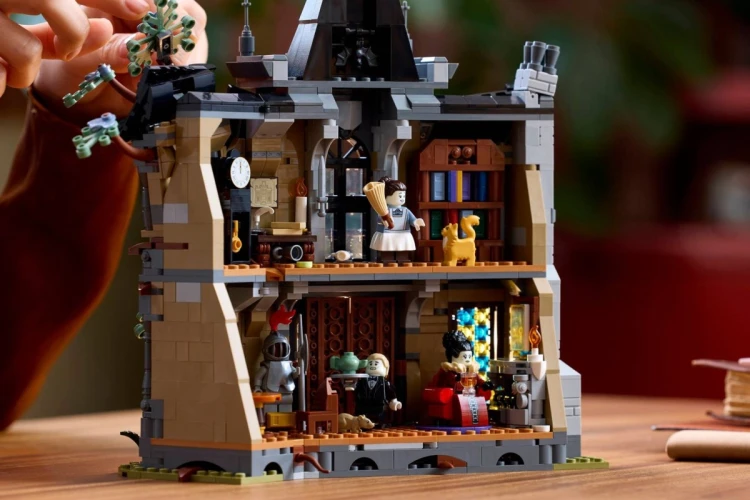 LEGO Icons 11383