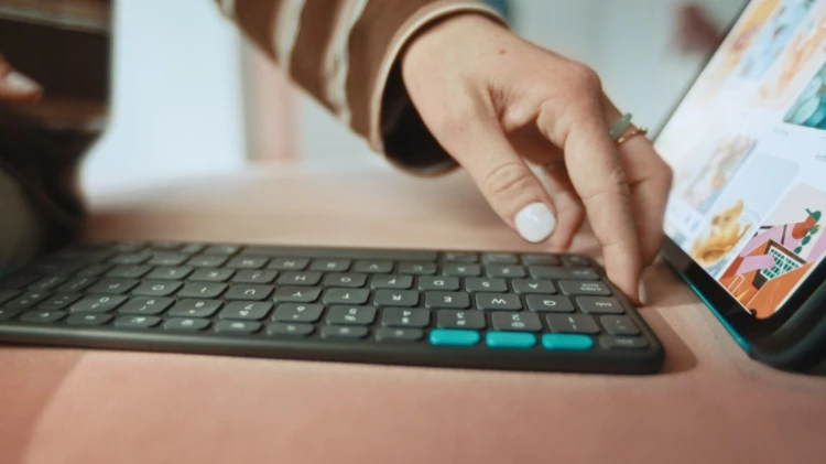 Logitech Flip Folio QWERTZ Niemiecki Bluetooth Grafitowy
