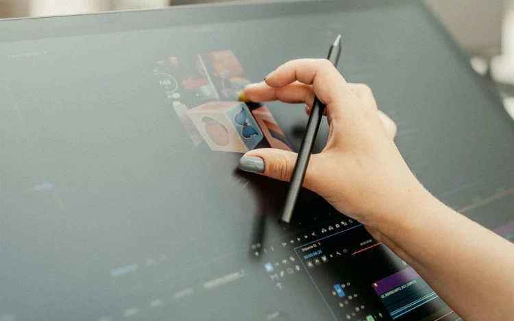 Tablet graficzny Wacom Cintiq 24 dotykowy DTH246