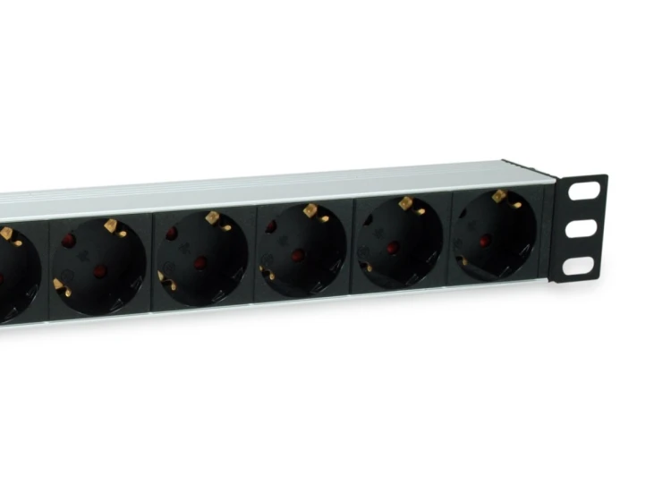 Equip 333309 rozdzielacz zasilania PDU 7 x gniazdo sieciowe 1U Czarny, Srebrny