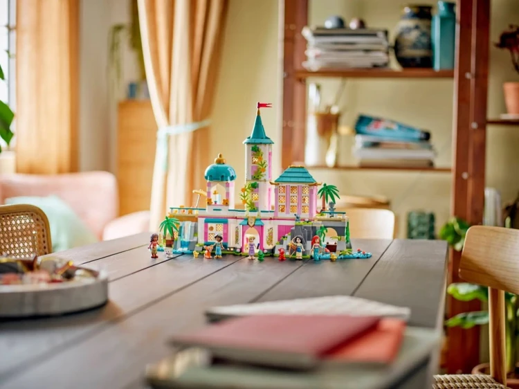 LEGO Disney Princess 43267 Zamek księżniczek i królewskie zwierzaki