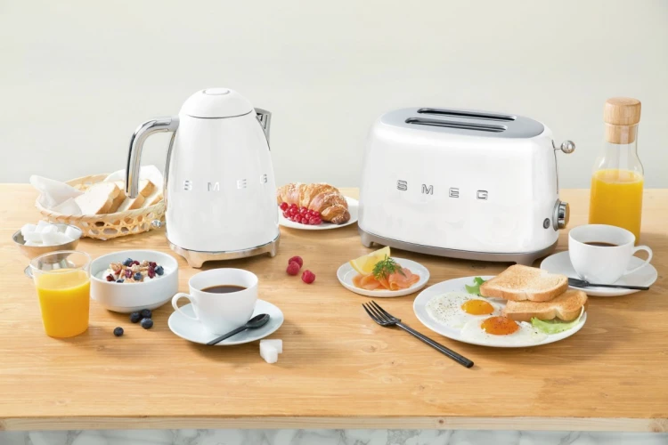Toster SMEG TSF01WHEU biały