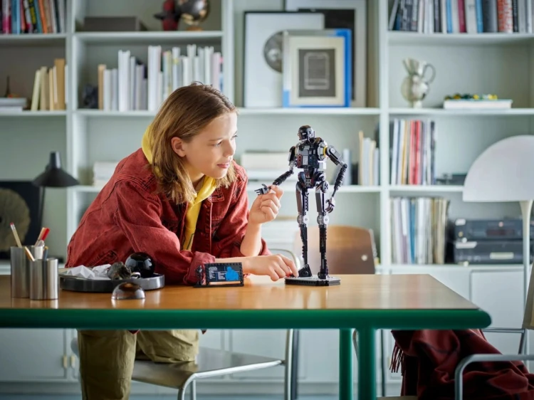 LEGO Star Wars 75434 - Droid strażniczy K-2SO