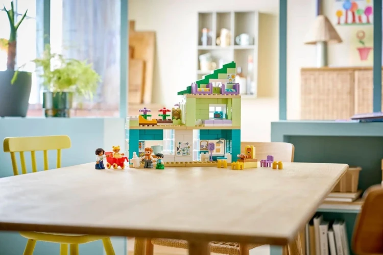 LEGO DUPLO 10470 Nowoczesny dom rodzinny 3 w 1 z figurkami