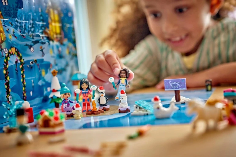 LEGO 42698 Friends - Kalendarz adwentowy na rok 2026 V29