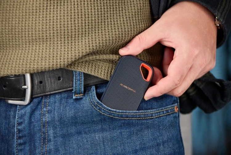 SanDisk Extreme Portable SSD (V3) 4 TB USB Type-C USB 3.2 Gen 2x2 Czerwony, Niebieski