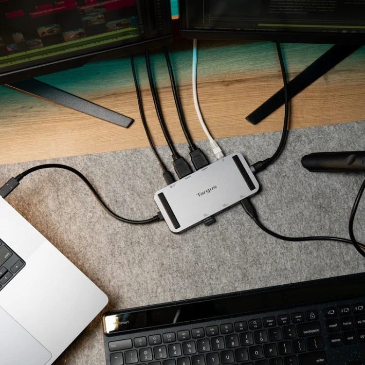 Targus DOCK429GL stacja dokująca Przewodowa USB4 Srebrny