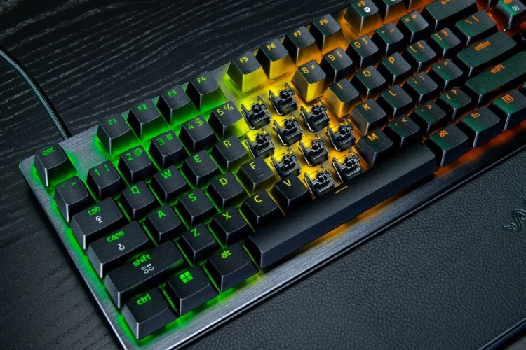 Razer Huntsman V3 Pro 8KHz klawiatura Gaming USB Czarny